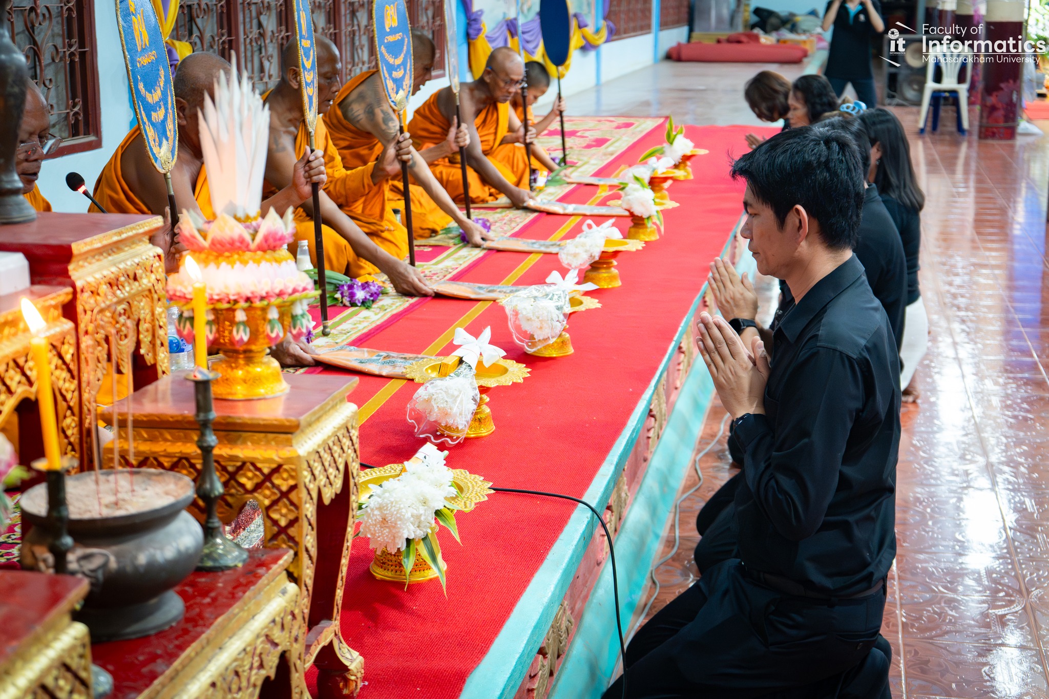 คณะวิทยาการสารสนเทศ ร่วมพิธีสวดพระอภิธรรม นายเฉลียง คุ้มมะณี ซึ่งเป็นบิดาของ รองศาสตราจารย์ ดร.สุชาติ คุ้มมะณี อาจารย์ประจำภาควิชาวิทยาการคอมพิวเตอร์