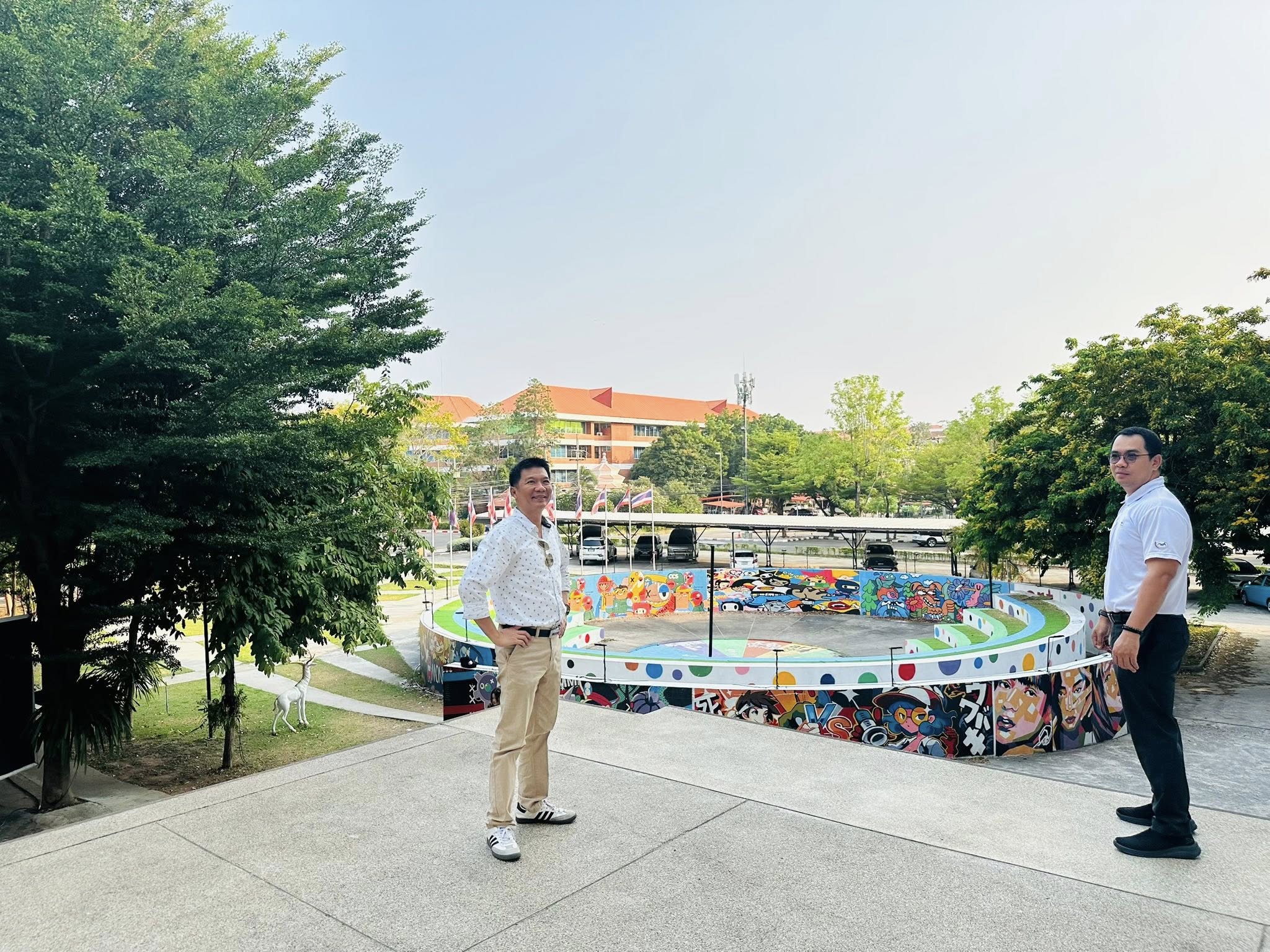 ปรับปรุงภูมิทัศน์เพื่อสร้างบรรยากาศต้อนรับผู้สำเร็จการศึกษาในระหว่างการฝึกซ้อม วันที่ 24 – 25 เมษายน 2569