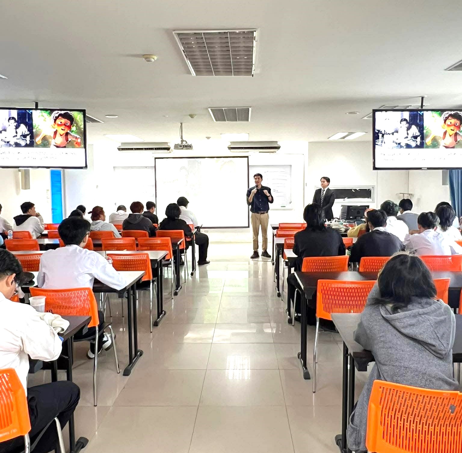 ภาควิชาสื่อนฤมิต คณะวิทยาการสารสนเทศ จัดกิจกรรมสร้างเครือข่ายศิษย์เก่าสื่อนฤมิตสัมพันธ์ ภายใต้หัวข้อ “เทคโนโลยีสมัยใหม่และการจ้างงานในอุตสาหกรรมแอนิเมชัน เกม และภาพยนตร์ดิจิทัล”