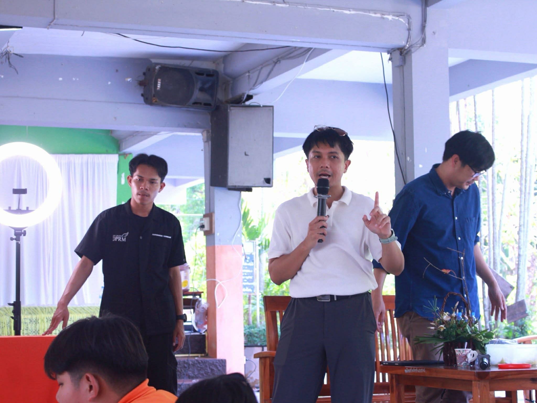 โครงการบริการวิชาการเพื่อยกระดับศักยภาพชุมชนด้านเศรษฐกิจและสังคมผ่านสมุนไพรพื้นบ้าน