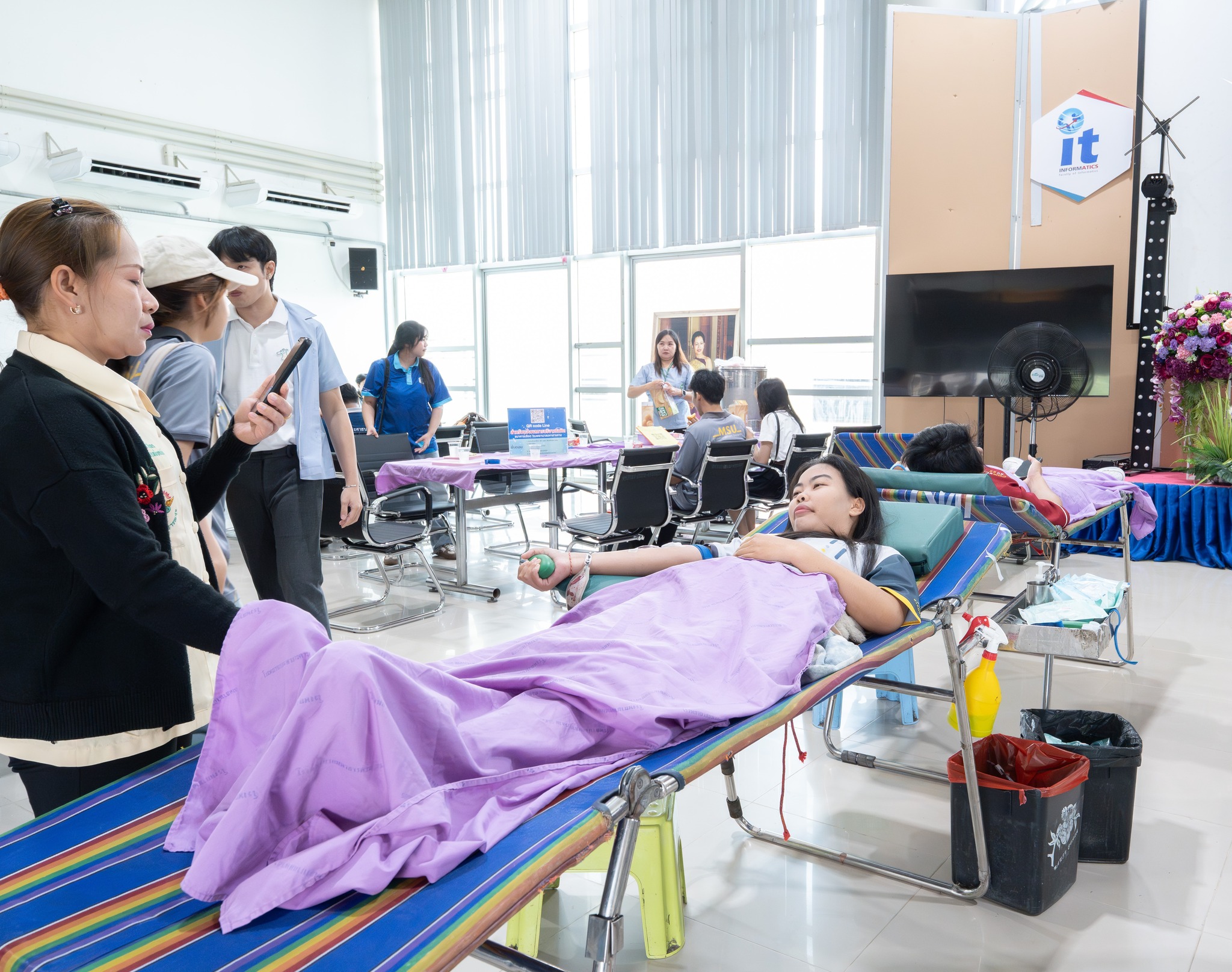 คณะวิทยาการสารสนเทศ มหาวิทยาลัยมหาสารคาม ร่วมกับเหล่ากาชาดจังหวัดมหาสารคามจัดกิจกรรมรับบริจาคโลหิต