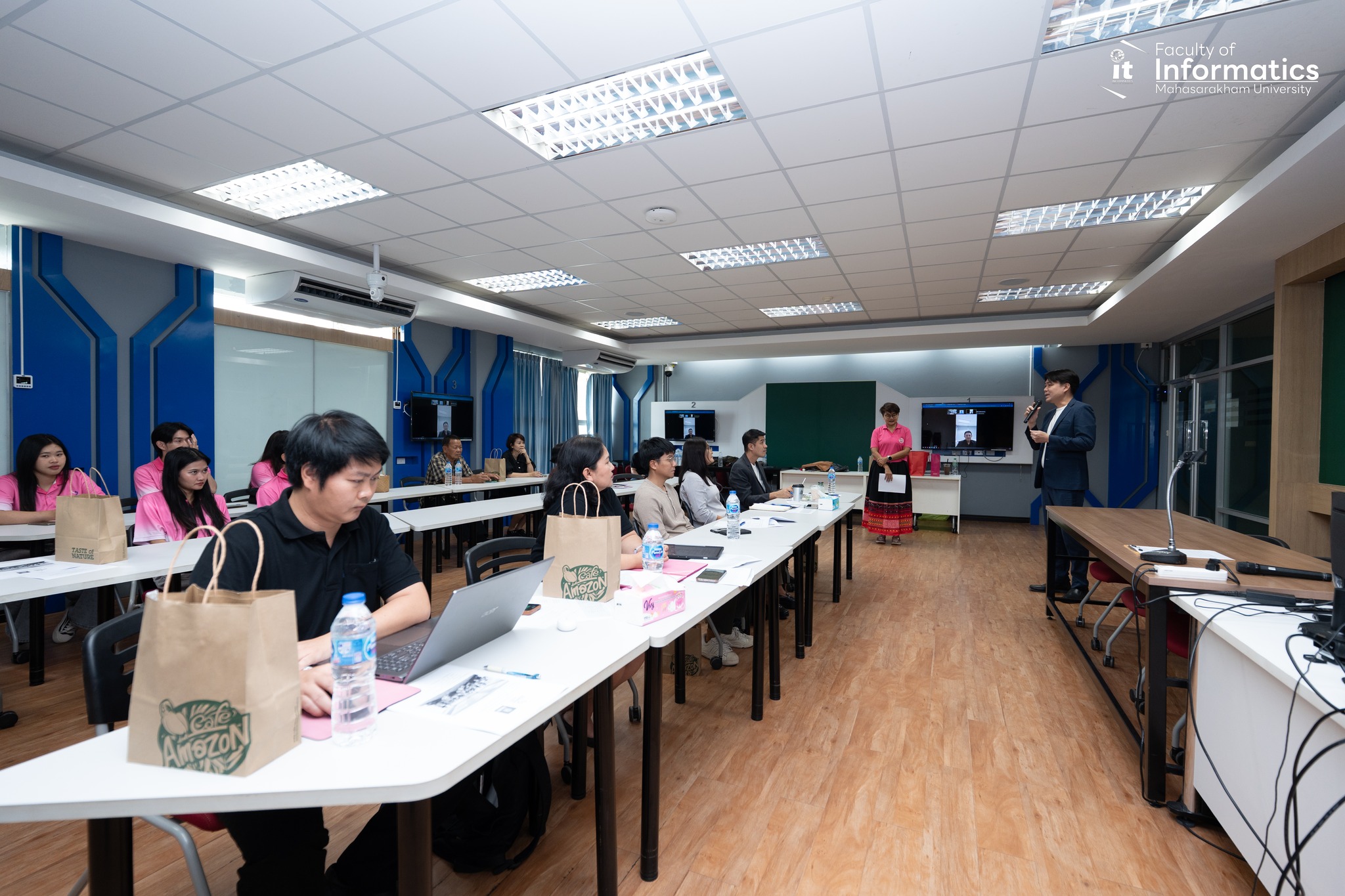 เปิดเวทีแห่งไอเดีย สู่การพัฒนาชุมชนอย่างยั่งยืน 