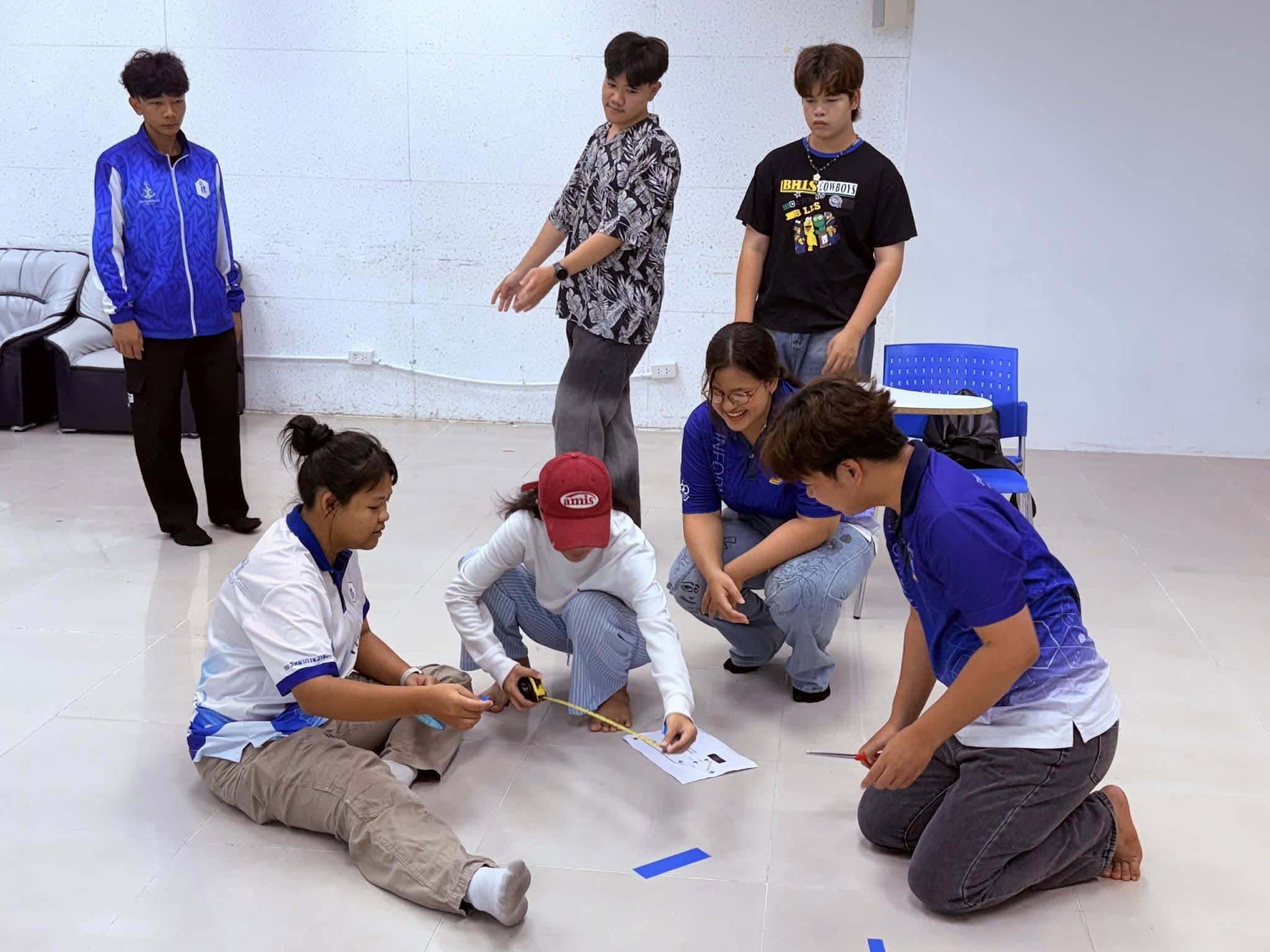 ปรับปรุงภูมิทัศน์เพื่อสร้างบรรยากาศต้อนรับผู้สำเร็จการศึกษาในระหว่างการฝึกซ้อม วันที่ 24 – 25 เมษายน 2569